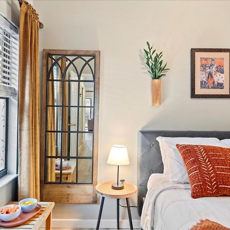 Artist'S Tower Townhome Just Renovated W Loft Gainesville Bagian luar foto