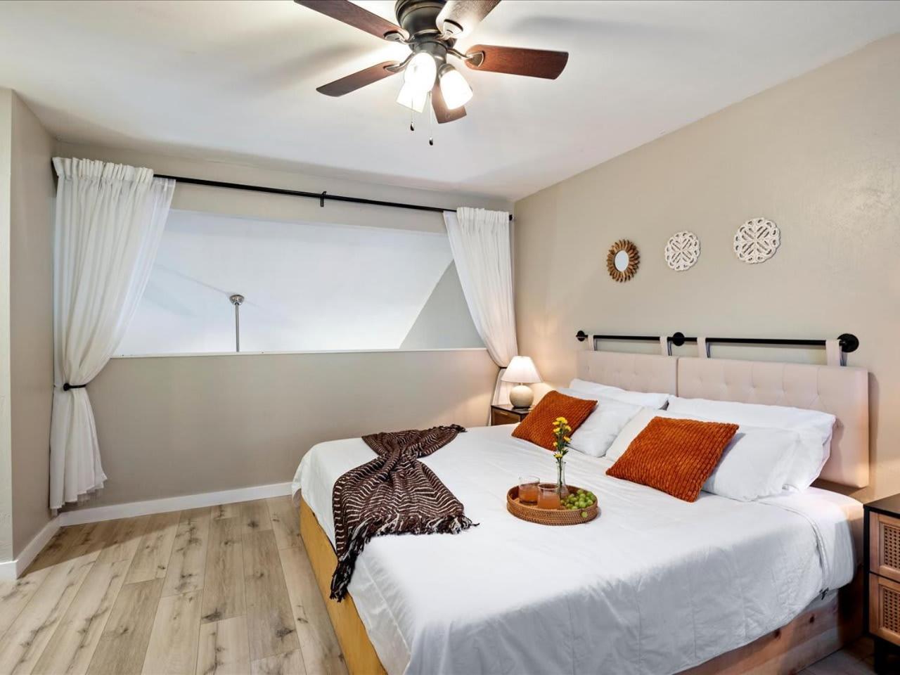 Artist'S Tower Townhome Just Renovated W Loft Gainesville Bagian luar foto
