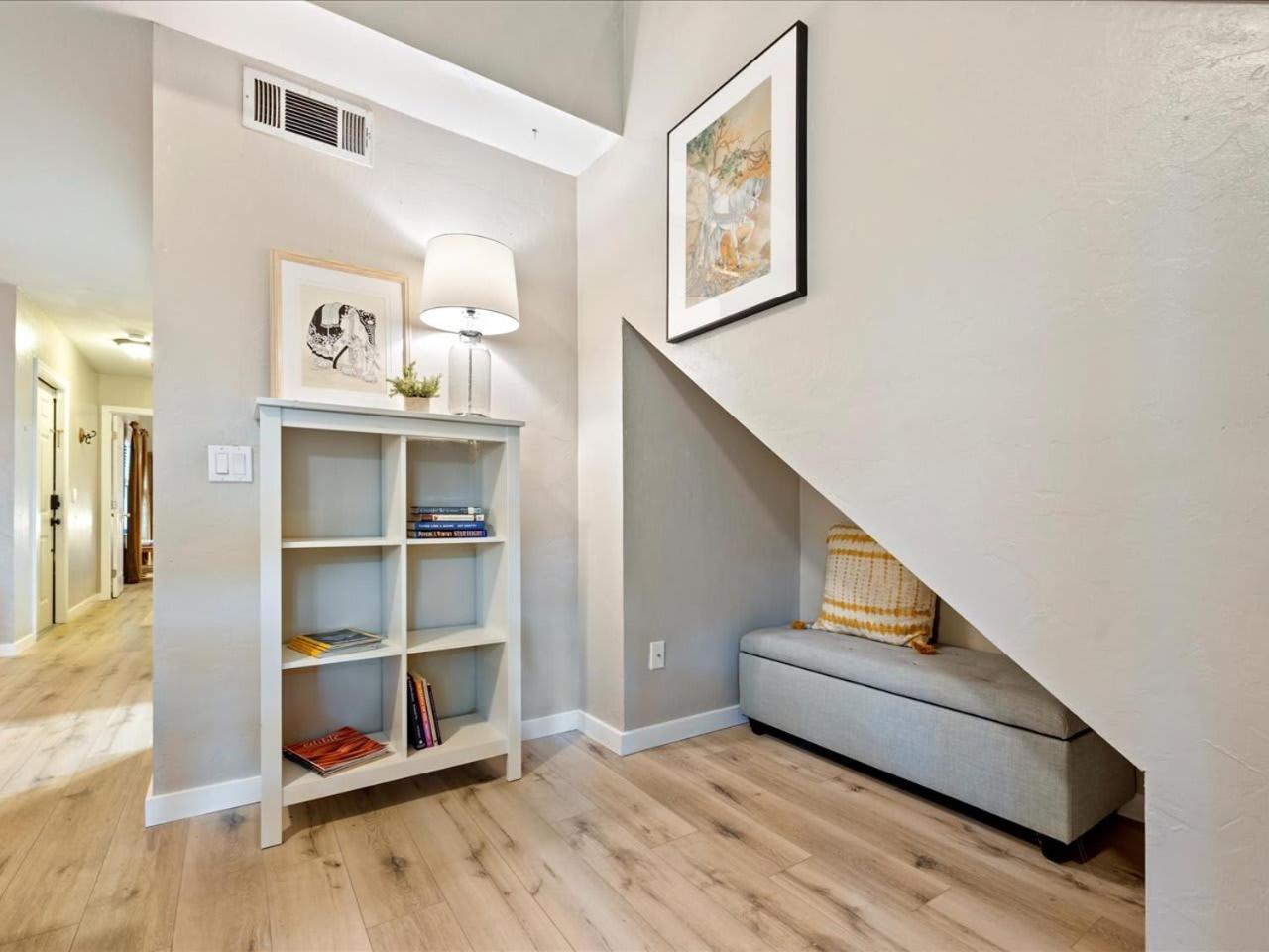 Artist'S Tower Townhome Just Renovated W Loft Gainesville Bagian luar foto