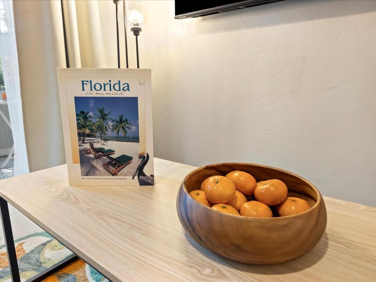 Artist'S Tower Townhome Just Renovated W Loft Gainesville Bagian luar foto