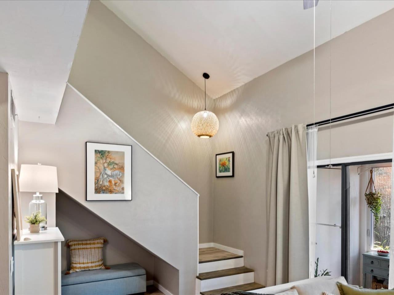 Artist'S Tower Townhome Just Renovated W Loft Gainesville Bagian luar foto