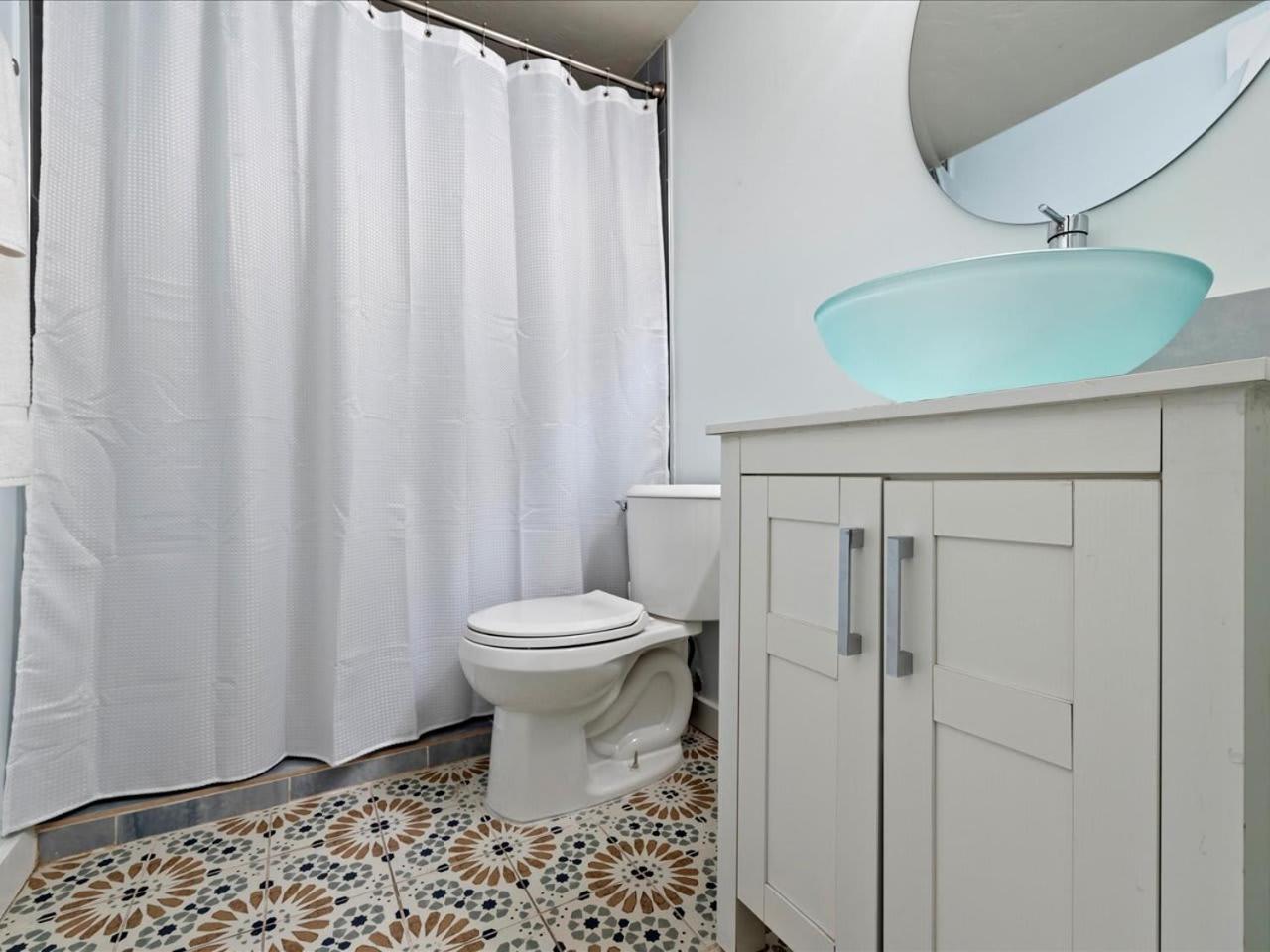 Artist'S Tower Townhome Just Renovated W Loft Gainesville Bagian luar foto